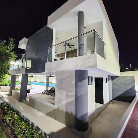 Astoria Gated Condos Cancún Exterior foto