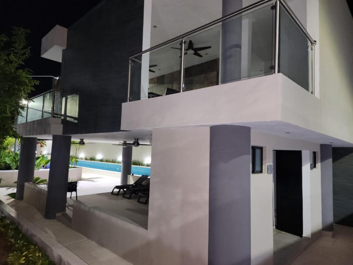 Astoria Gated Condos Cancún Exterior foto